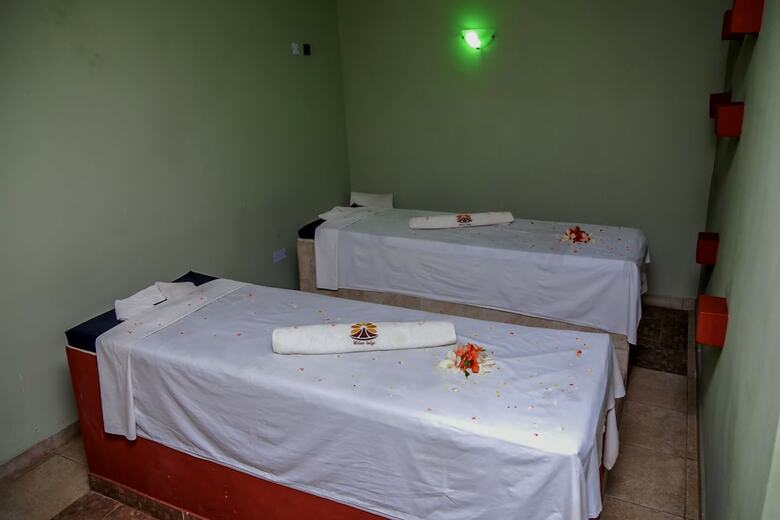 Hotel Melsim Lodge