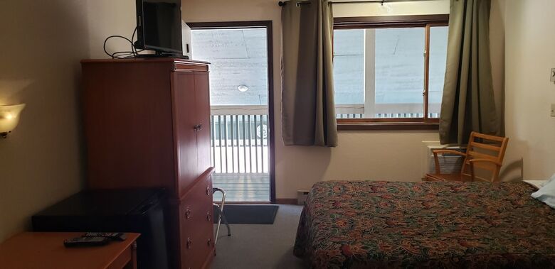 Hotel Wilderness Gateway Inn