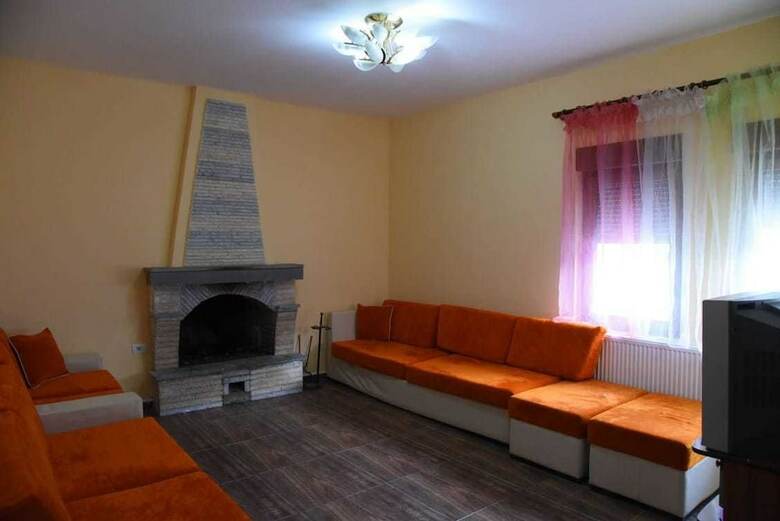 Hotel Perla E Tomorrit