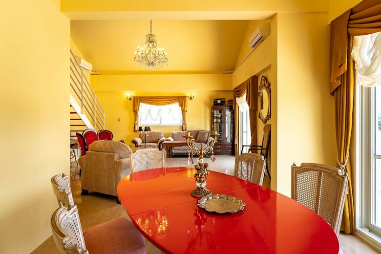 Villa Hotel Old Gangster