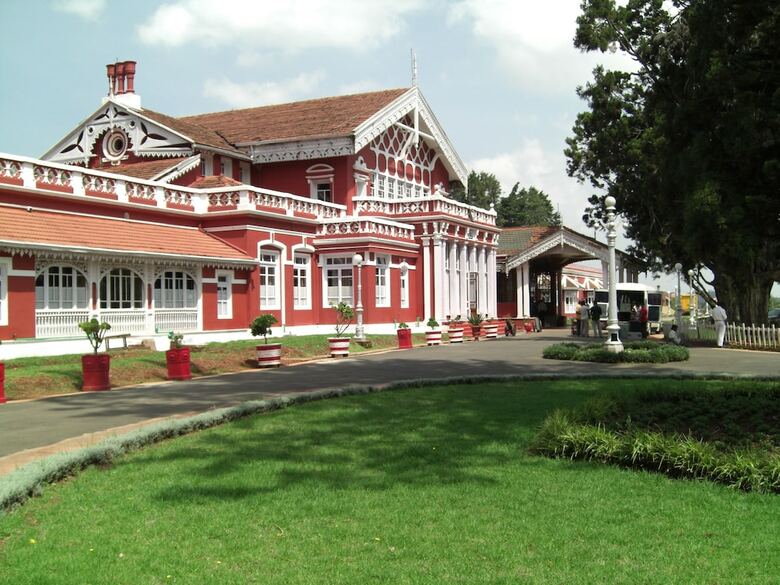 Hotel Welcomheritage Ferrnhills Royale Palace