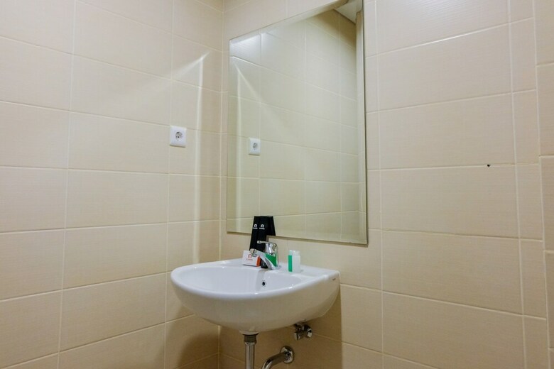 Clean 1br Saveria Apartment