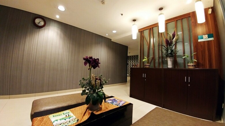 Comfy Studio Cosmo Terrace Apartment