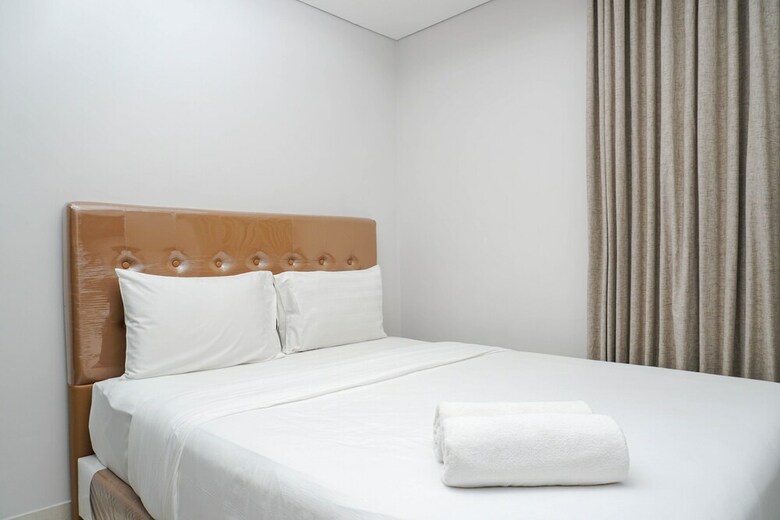 Cozy Studio Apartment At Taman Anggrek Residence