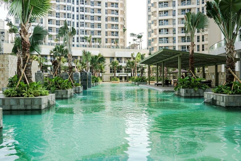 Cozy Studio Apartment At Taman Anggrek Residence