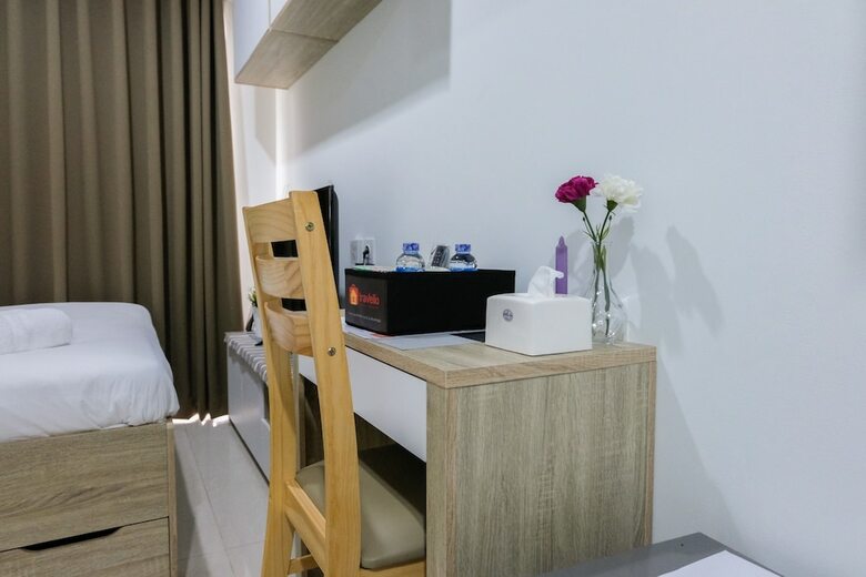 Elegant Studio Apartment At Springwood Residence