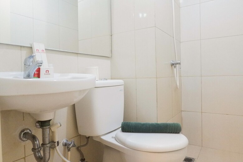 Lavish Studio Apartment With Mall Access At Supermall Mansion