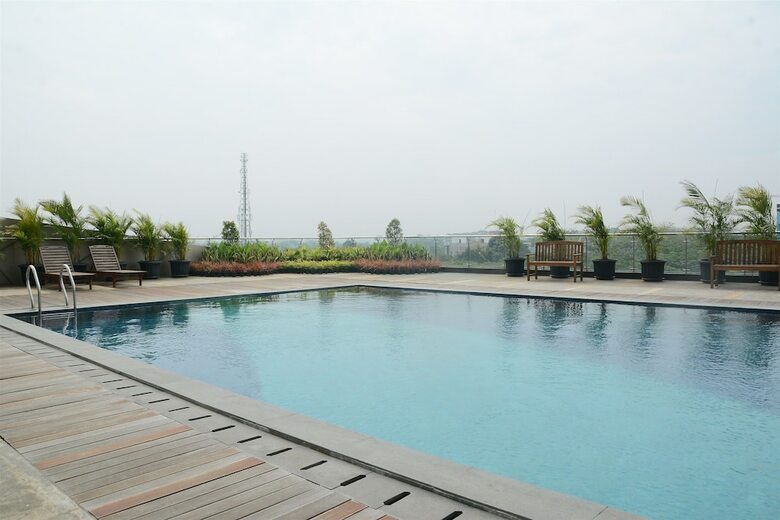 Luxury 1br Tree Park Apartment Bsd