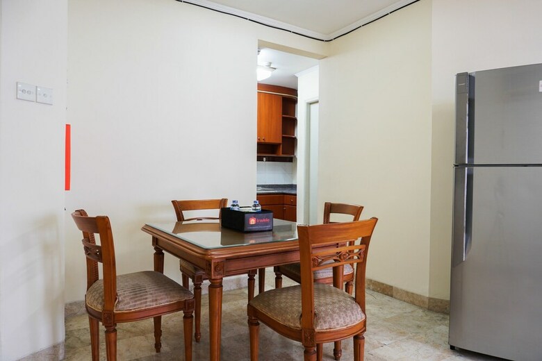 The Classic 2br Beverly Tower Apartment