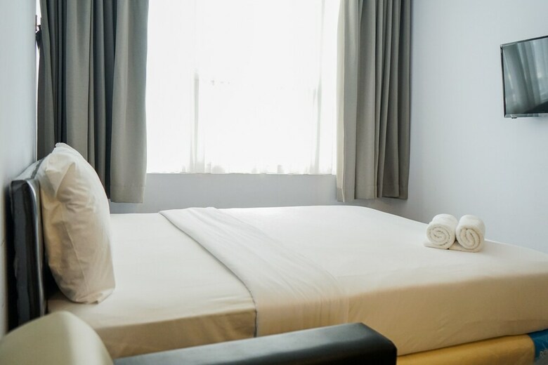 Spacious Studio Apartment At Pasar Baru Mansion