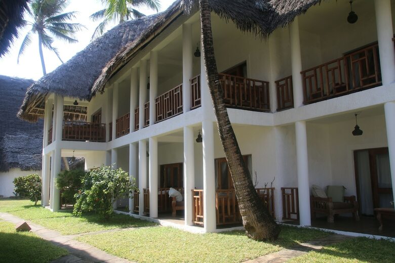 Hotel Blue Bay Village