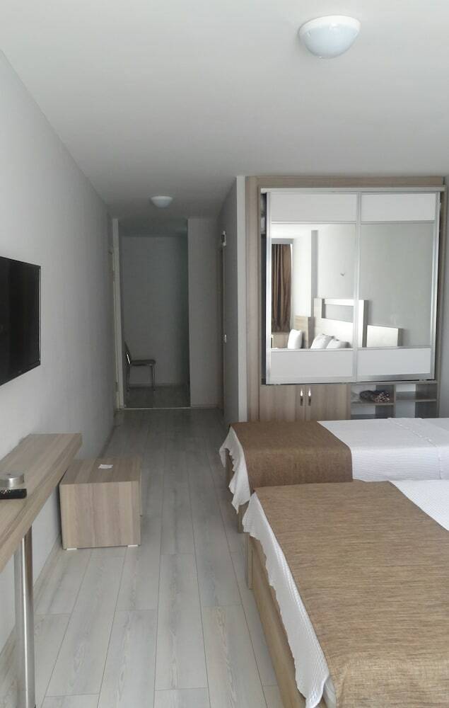 Renq Hotel