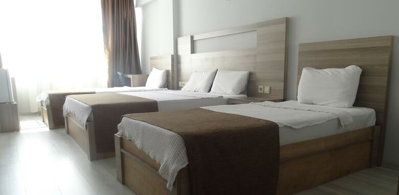 Renq Hotel