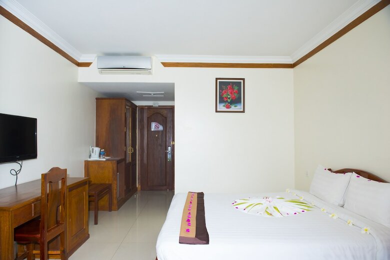 Pursat Riverside Hotel And Spa
