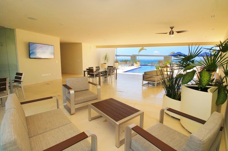 Miranda  Condos Near The Beach