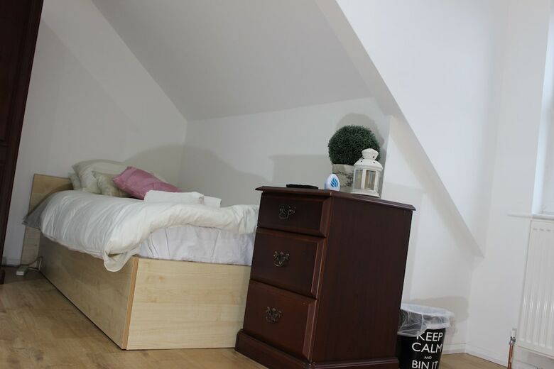 Advo Aparts Guest Hotel Leeds