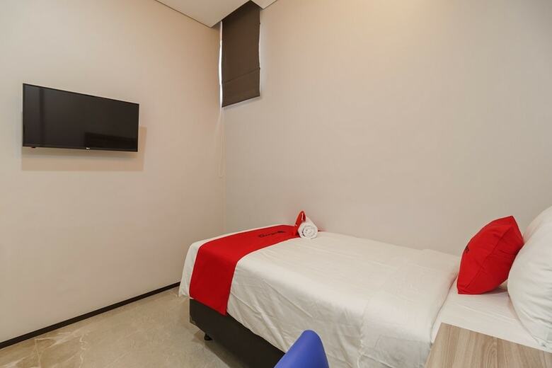 Hostal Reddoorz Plus Near Senayan City