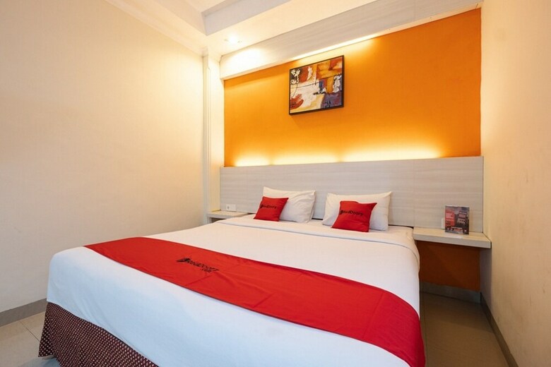 Reddoorz Plus @ The Alden Hotel