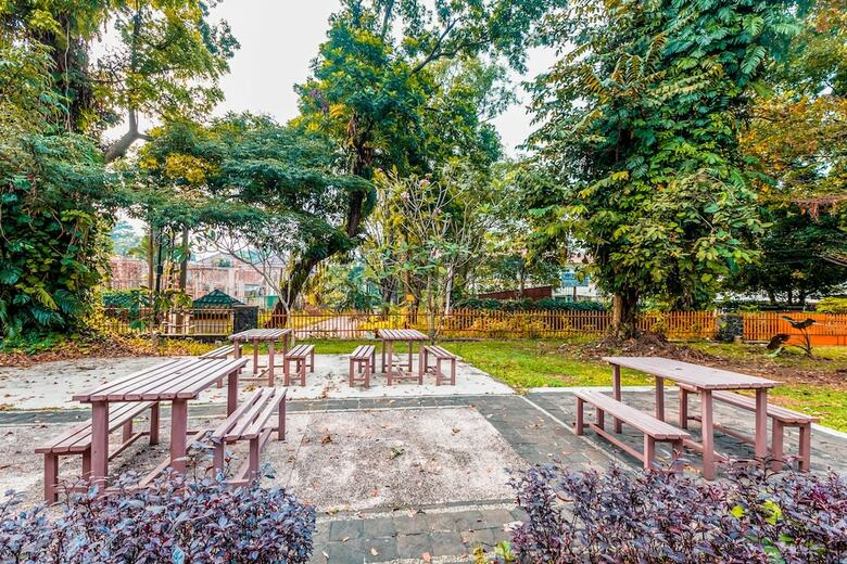 Hostal Oyo 1211 Graha Technopark Hotel