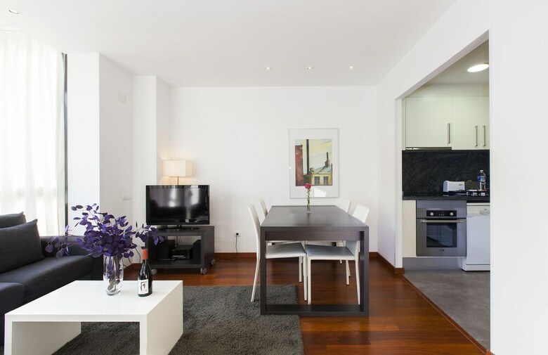 Apartamentos Sleep Urgell By Stay