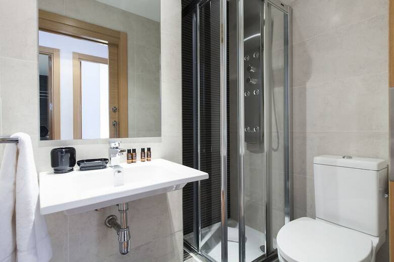 Apartamentos Sleep Urgell By Stay
