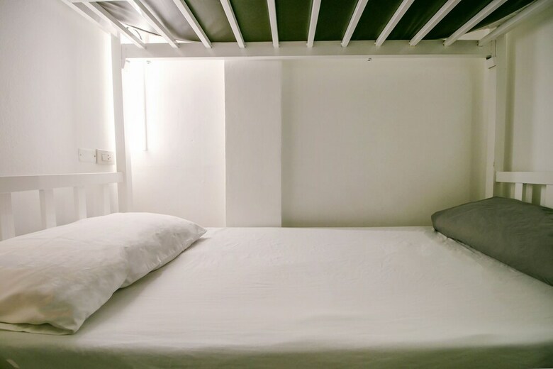 Hostal Oyo Chatel Hostel Bangkok