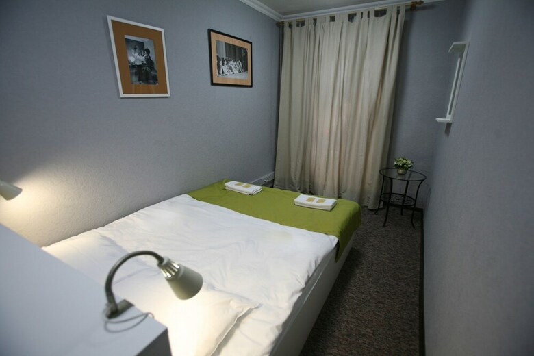 Hostal Cheers Hotel - Hostel