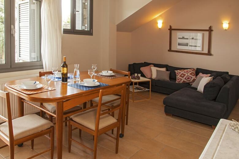 Apartamentos Kitries Cove