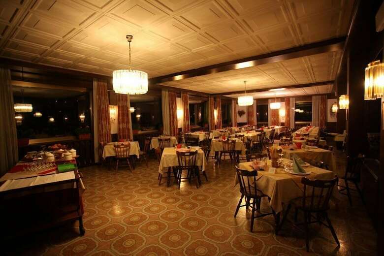 Hotel Sayonara