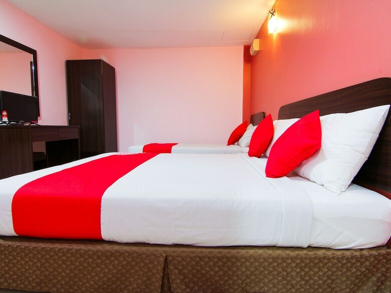 Oyo 11343 Hotel Putra Iskandar
