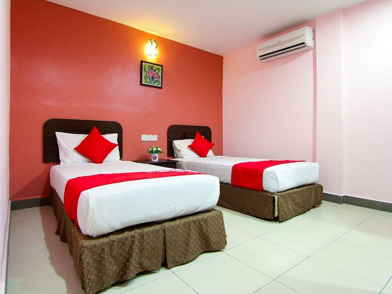 Oyo 11343 Hotel Putra Iskandar