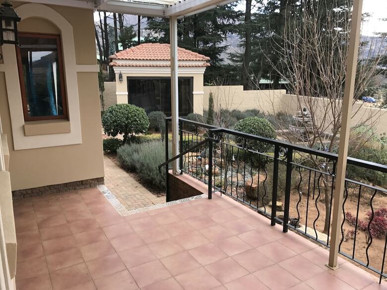 Clarens Butterfly  Beds Villa