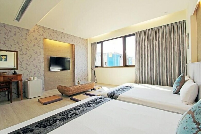 Hotel 572 Happy House