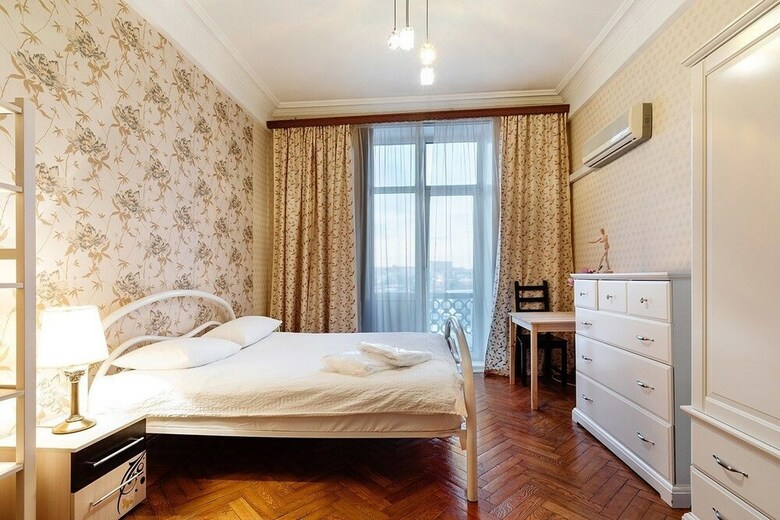 Day&night Apartments - Polyanka