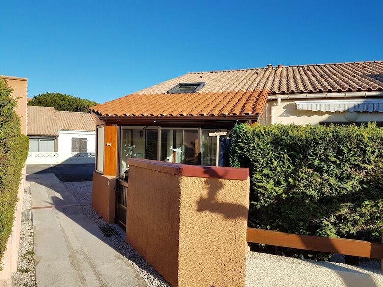 House With 2 Bedrooms In Leucate, With Enclosed Garden