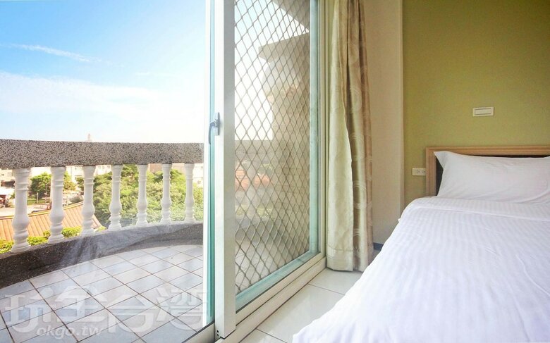 Hotel Golden Year B&B