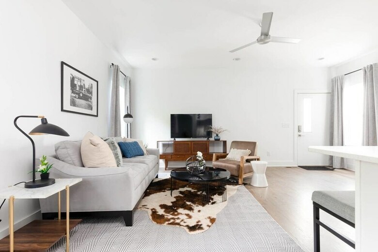 Two Spacious Homes Minutes To Germantown
