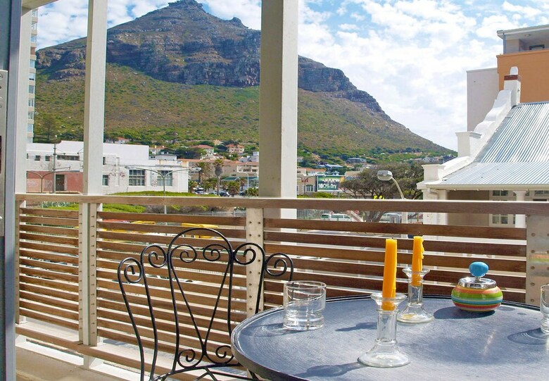 Apartamentos The Waves Muizenberg Beachfront