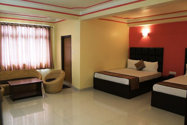 Hotel White Lotus