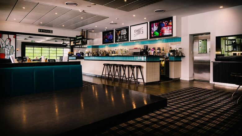 Hostal Coolangatta Sands Hotel