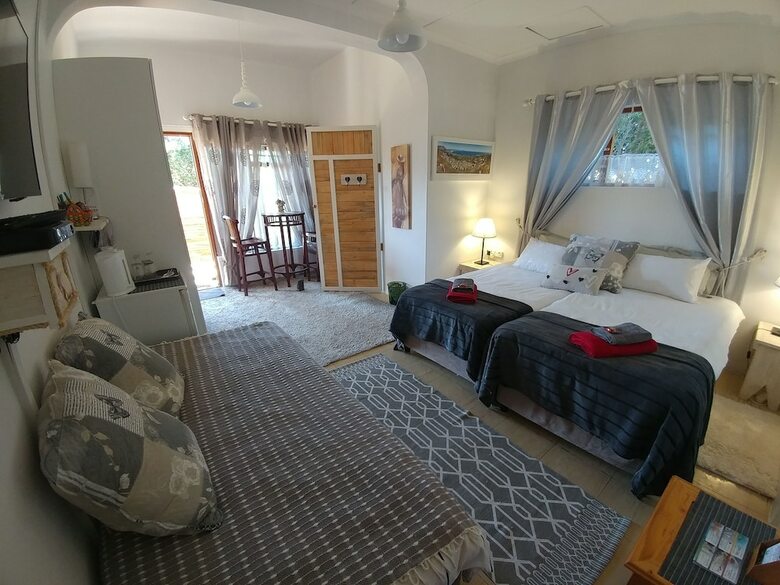 After8 B&B