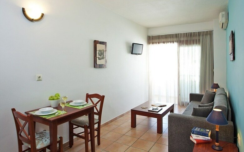 Alianthos Garden Hotel