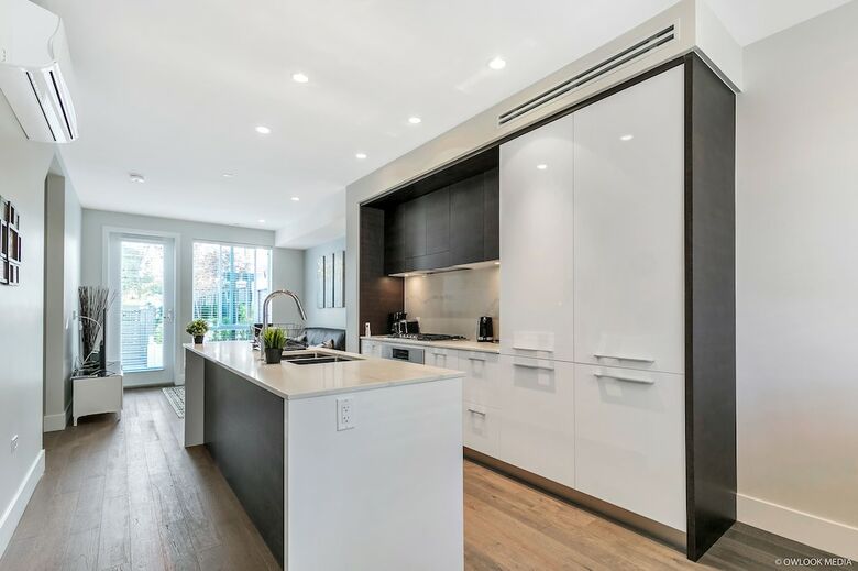Modern Townhouse At Marine By Elevate Rooms