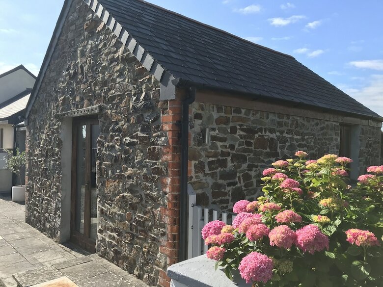 Cornwall Cottages - Helscott Barns