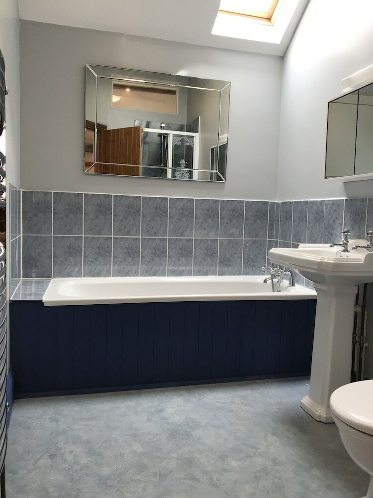 Cornwall Cottages - Helscott Barns