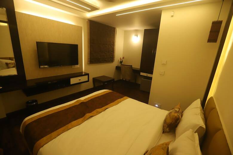 Hotel White Cloud