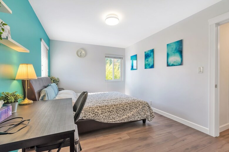 3 Bd Home Aberdeen Center Elevate Rooms