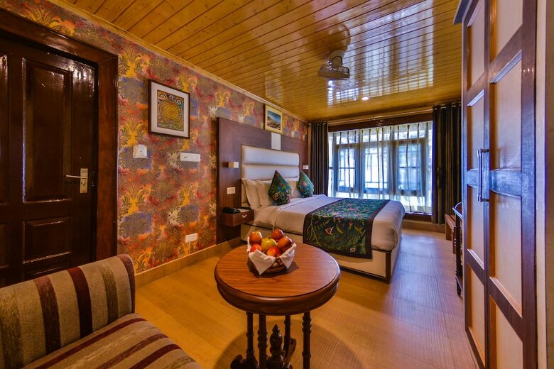 Hotel Wildflower Villa Resort Pahalgam