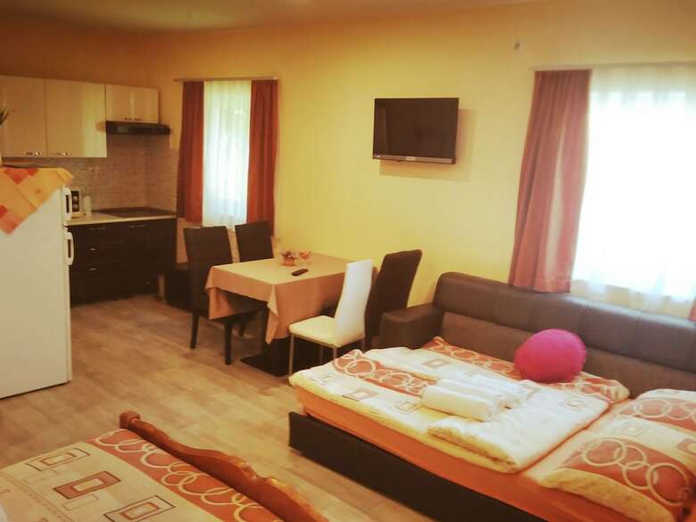 Hotel Guest House First Stop