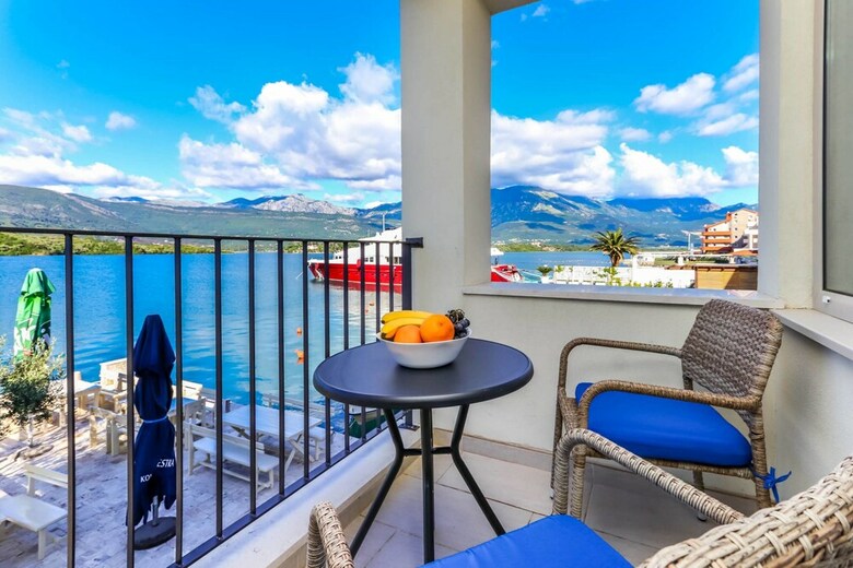 Aparthotel Apartments Maestral
